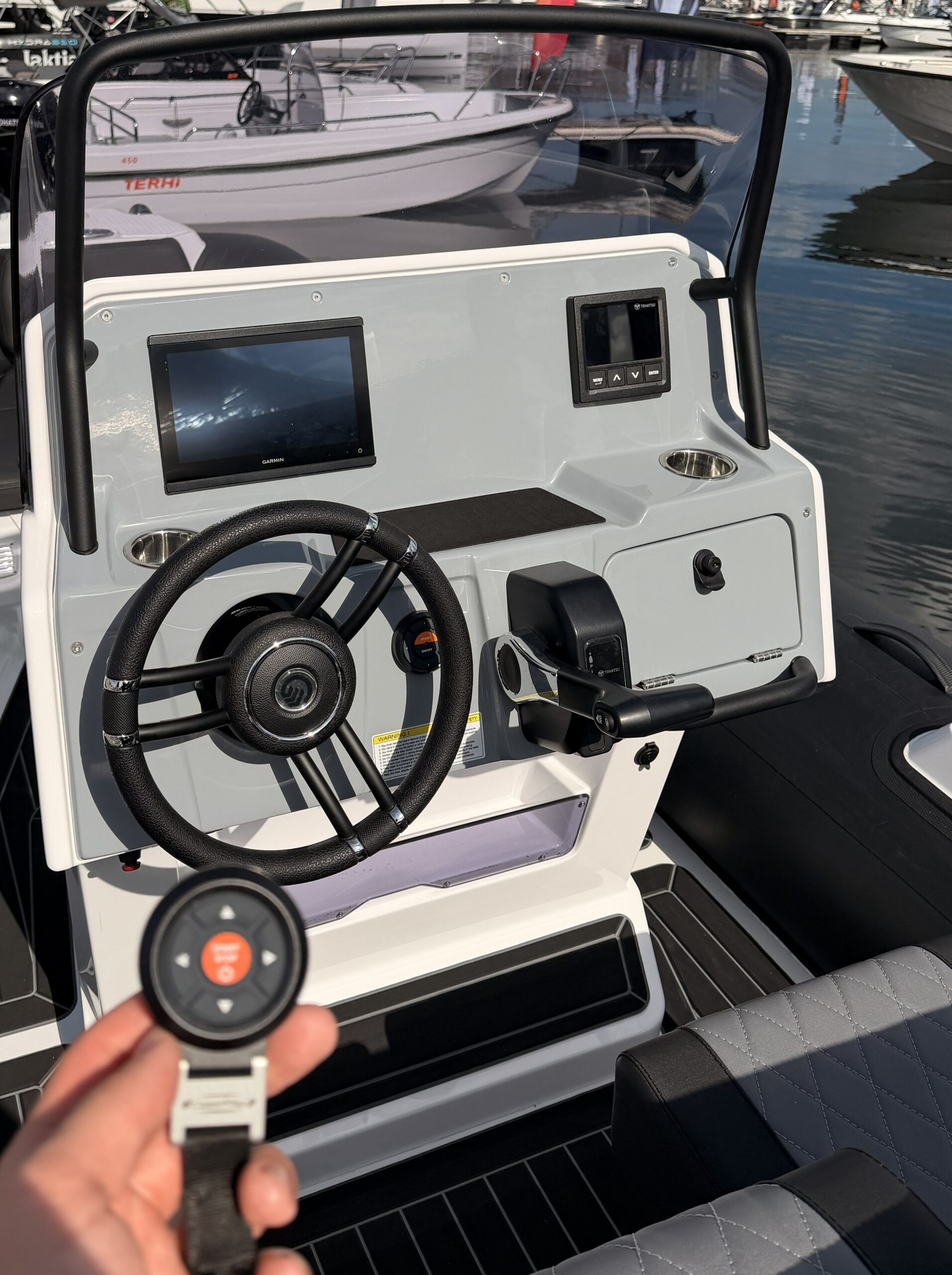 CoastKey Premium Plus for Tohatsu. Nøkkelløs start/stopp, trådløs dødmann og ekstra funksjoner for Tohatsu